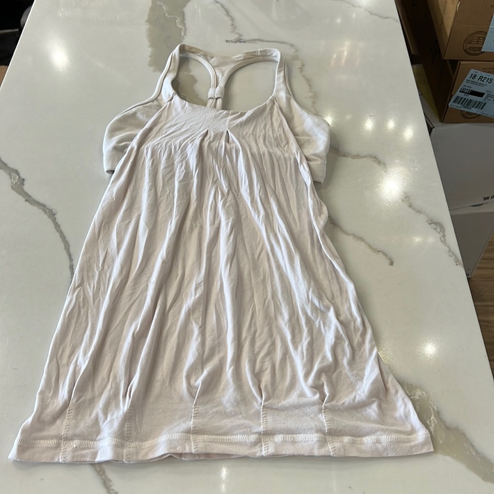 Lululemon tank with built in bra